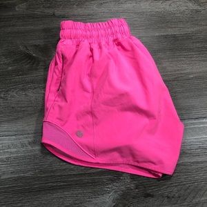 Lululemon Hotty Hot Short II *Long 4" LR